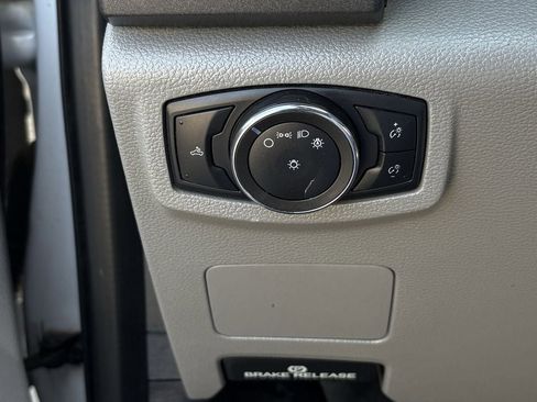 Used 2022 Ford F250 XL w/ Power Equipment Group image 21