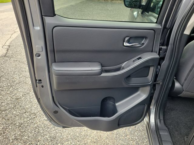 Used 2025 Nissan Frontier SV w/ SV Convenience Package RWD image 12
