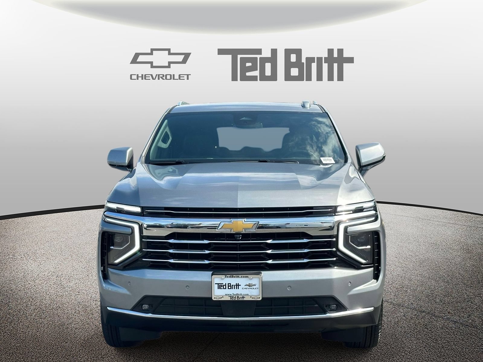 Certified 2026 Chevrolet Suburban LT w/ Comfort Package AWD/4WD image 2