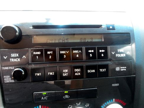 Used 2010 Toyota Tundra 2WD Double Cab image 22