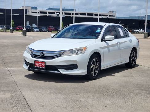 Used 2016 Honda Accord LX image 3