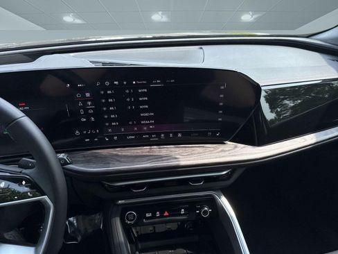 New 2025 Audi Q5 Premium Plus AWD/4WD image 32
