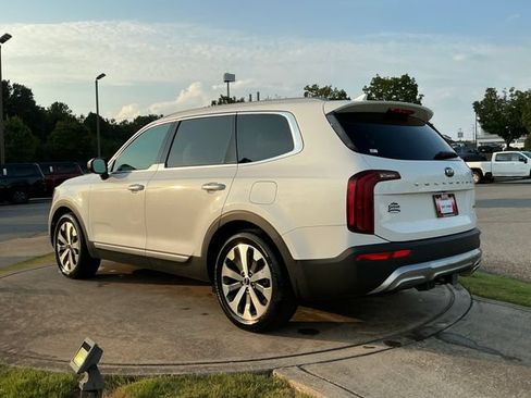Used 2020 Kia Telluride S w/ S 8 Passenger Seating Package FWD image 5