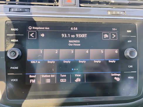 Used 2019 Volkswagen Tiguan SEL FWD image 15