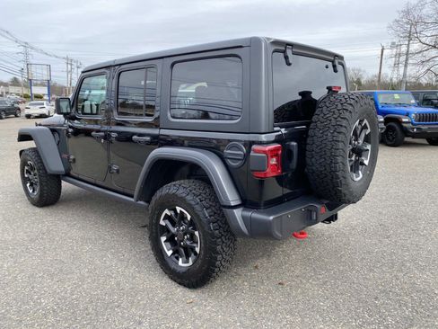 Certified 2025 Jeep Wrangler Unlimited Rubicon AWD/4WD image 6