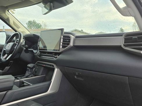Used 2022 Toyota Tundra Limited image 12