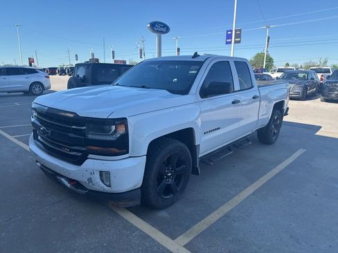 Used 2018 Chevrolet Silverado 1500 LT w/ Redline Edition image 1