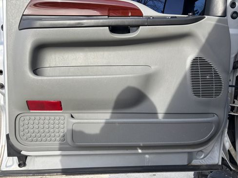 Used 2007 Ford F350 Lariat image 28