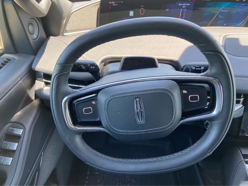 Used 2025 Lincoln Navigator Reserve w/ Jet Appearance Package AWD/4WD image 27