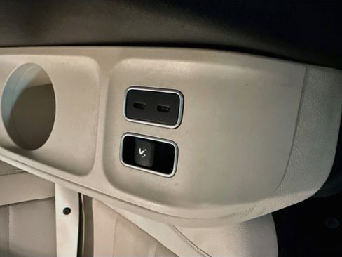 Used 2023 Mercedes-Benz GLS 450 4MATIC image 47