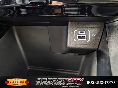 New 2026 Jeep Compass Latitude image 23