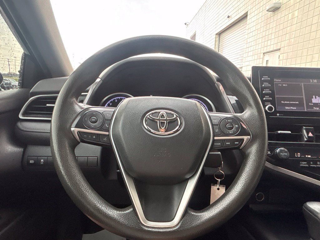 Used 2022 Toyota Camry LE FWD image 18