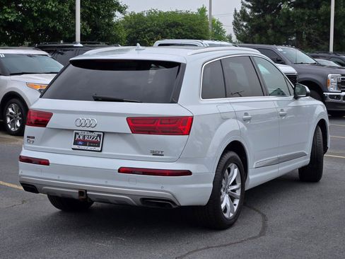 Used 2017 Audi Q7 3.0T Premium Plus w/ Premium Plus Package image 11