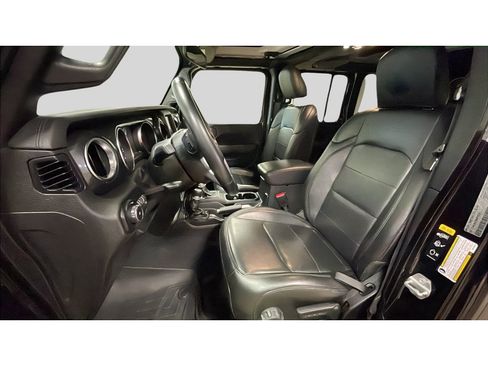 Used 2021 Jeep Wrangler Unlimited Sahara AWD/4WD image 11