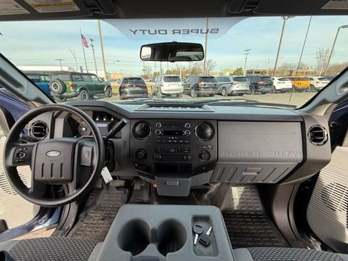 Used 2014 Ford F250 XL w/ Power Equipment Group image 3