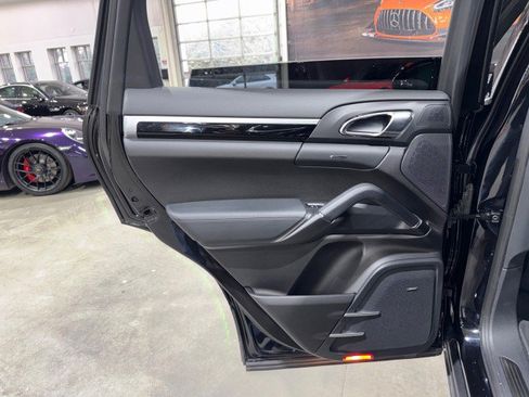 Used 2015 Porsche Cayenne S image 54