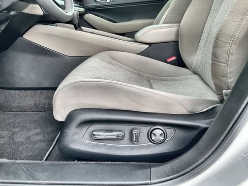 Certified 2025 Honda Accord SE image 20