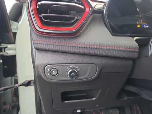 Used 2024 Chevrolet TrailBlazer RS w/ Convenience Package image 22