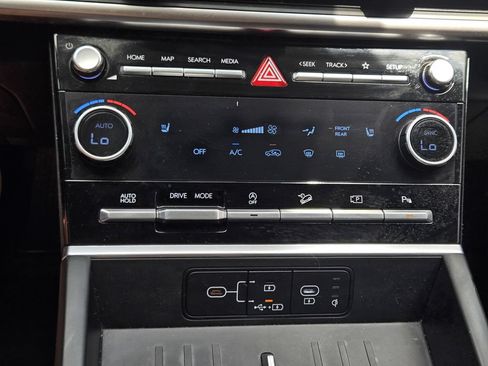 Certified 2025 Hyundai Santa Fe SEL FWD image 14