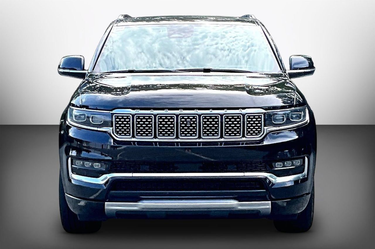 Used 2023 Jeep Grand Wagoneer Series II AWD/4WD image 3