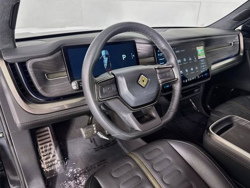 Used 2024 Rivian R1S Adventure AWD/4WD image 9
