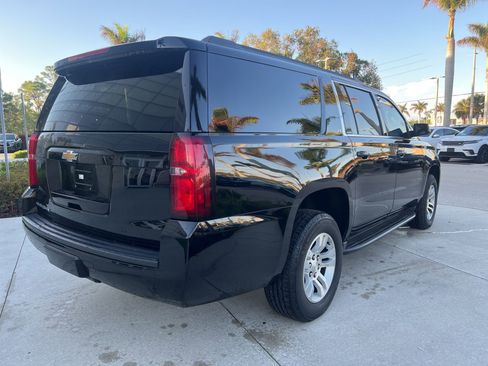Used 2020 Chevrolet Suburban LT image 10