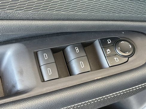 Used 2024 Chevrolet Blazer EV LT AWD/4WD image 18