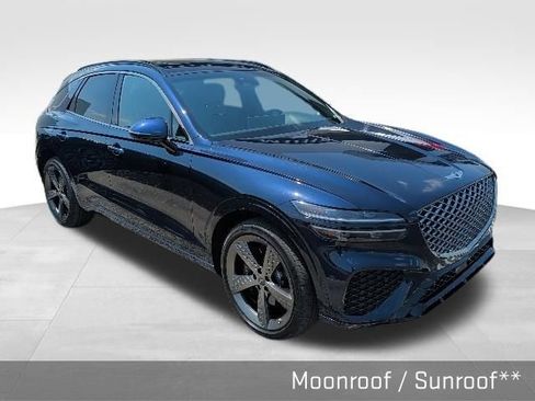 Used 2023 Genesis GV70 2.5T w/ Sport Prestige Package AWD/4WD image 3