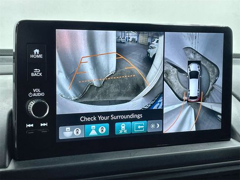 Used 2025 Honda Pilot TrailSport image 27