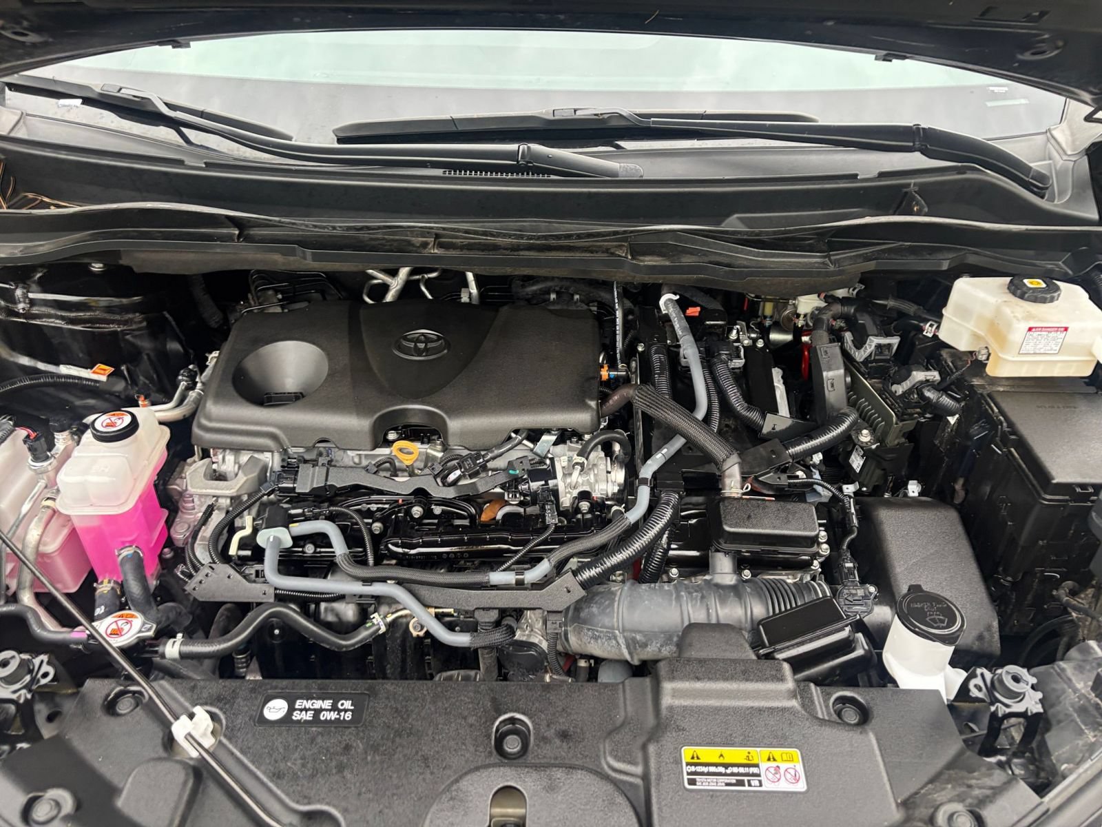 Used 2025 Toyota Sienna XLE FWD image 34