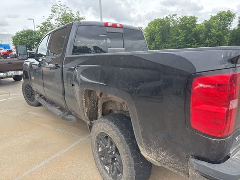 Used 2018 Chevrolet Silverado 2500 LT w/ Midnight Edition AWD/4WD image 7