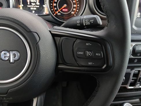 Used 2023 Jeep Gladiator Sport AWD/4WD image 25