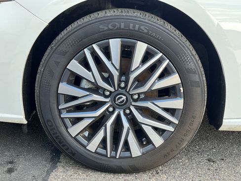 Used 2025 Nissan Altima 2.5 SV image 28