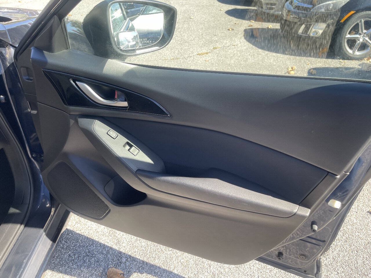 Used 2014 MAZDA MAZDA3 i Sport FWD image 23