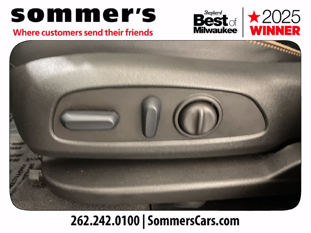 Used 2023 GMC Terrain AT4 w/ Infotainment Package II AWD/4WD image 10