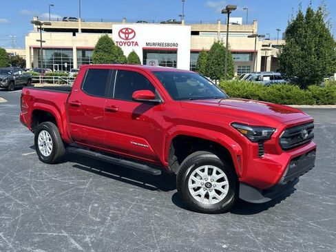 Used 2025 Toyota Tacoma SR5 RWD image 2