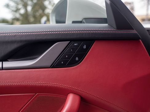 Used 2023 Porsche 911 Carrera 4S image 18