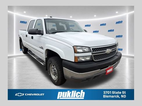 Used 2005 Chevrolet Silverado 2500 LS w/ Heavy-Duty Power Package AWD/4WD image 1