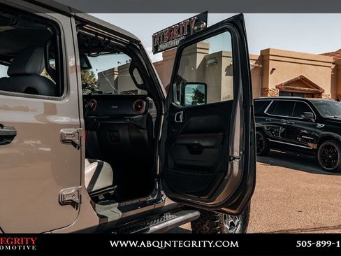 Used 2020 Jeep Gladiator Mojave AWD/4WD image 50