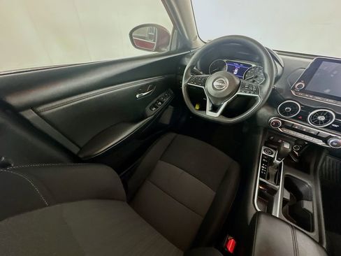 Used 2024 Nissan Sentra SV image 9