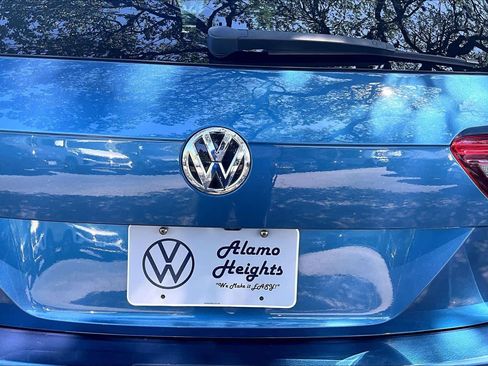 Used 2019 Volkswagen Tiguan SE w/ Panoramic Sunroof Package image 30