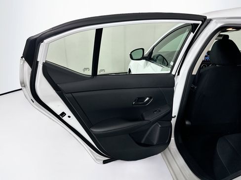 Used 2025 Nissan Sentra SV image 24