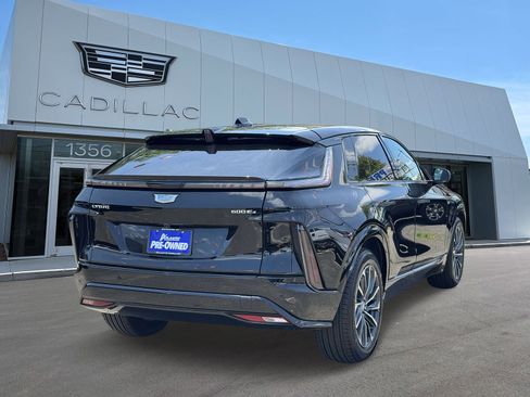 Used 2025 Cadillac Lyriq Sport AWD/4WD image 3