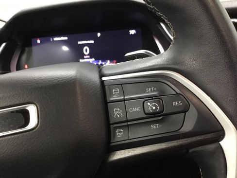 Used 2022 Jeep Grand Cherokee Limited AWD/4WD image 47