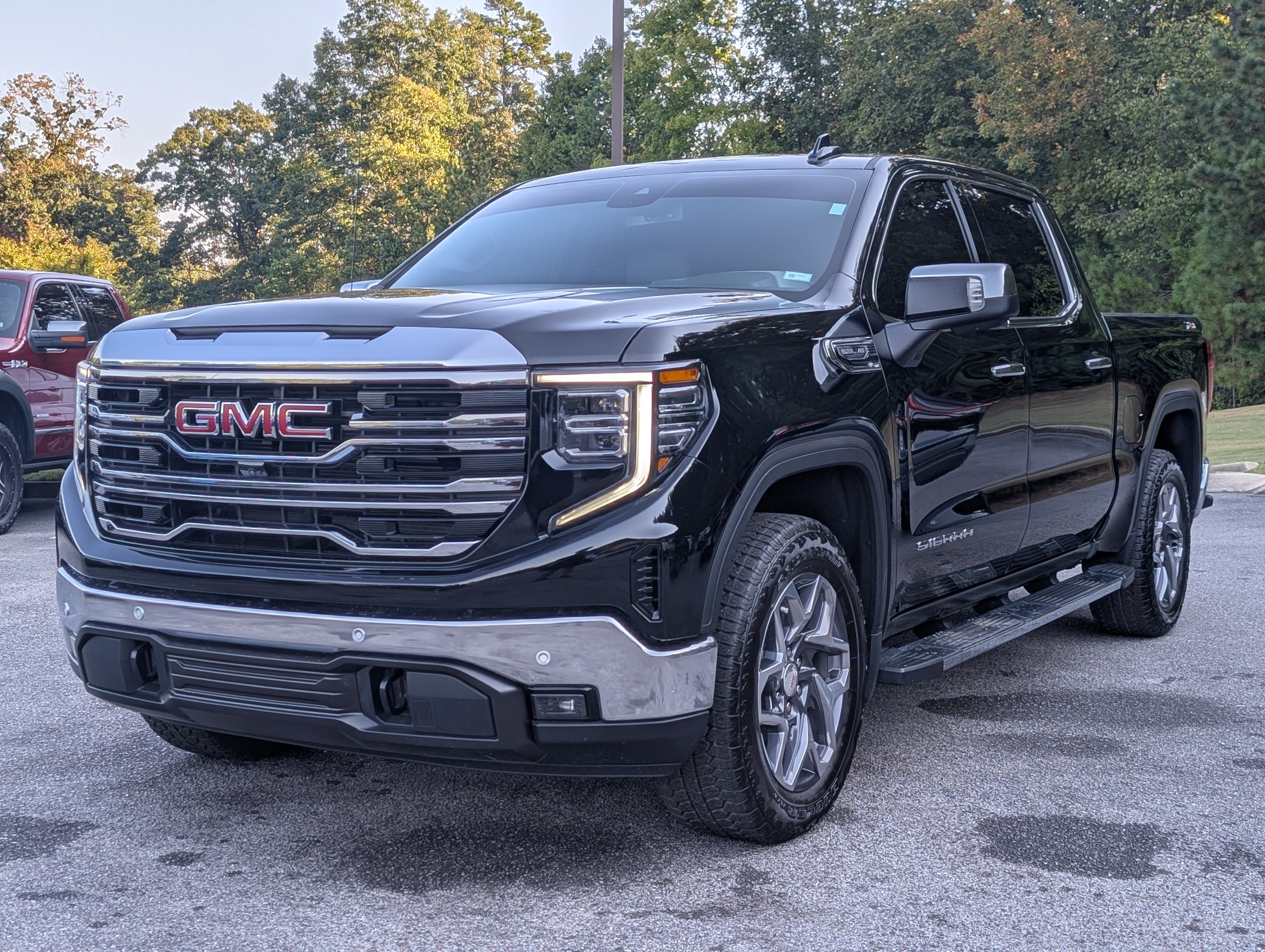 Used 2026 GMC Sierra 1500 SLT w/ SLT Premium Plus Package AWD/4WD image 5