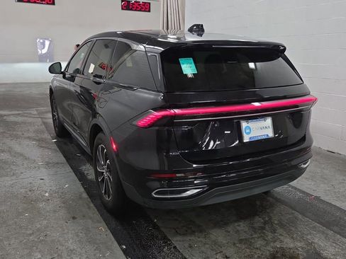 Used 2024 Lincoln Nautilus Premier image 4