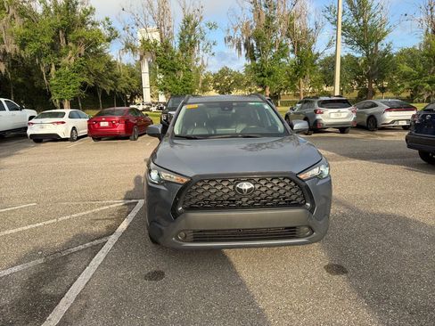 Used 2022 Toyota Corolla Cross LE w/ Moonroof Package AWD/4WD image 8