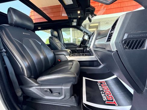 Used 2022 Ford F250 Platinum w/ FX4 Off-Road Package AWD/4WD image 43