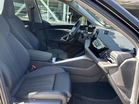 Used 2025 Audi Q5 Premium Plus w/ Premium Plus AWD/4WD image 13