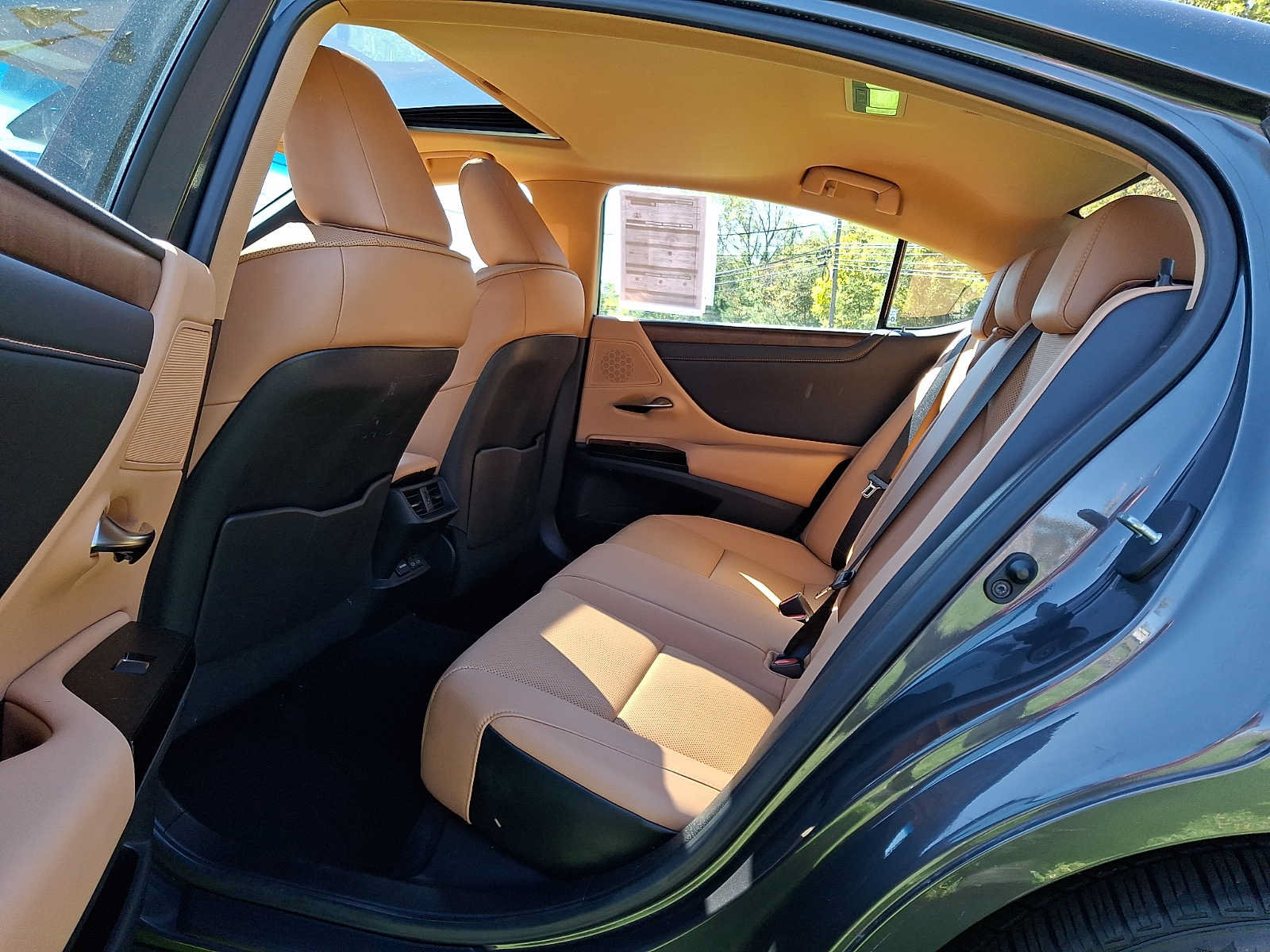 Used 2022 Lexus ES 350 w/ Premium Package FWD image 10